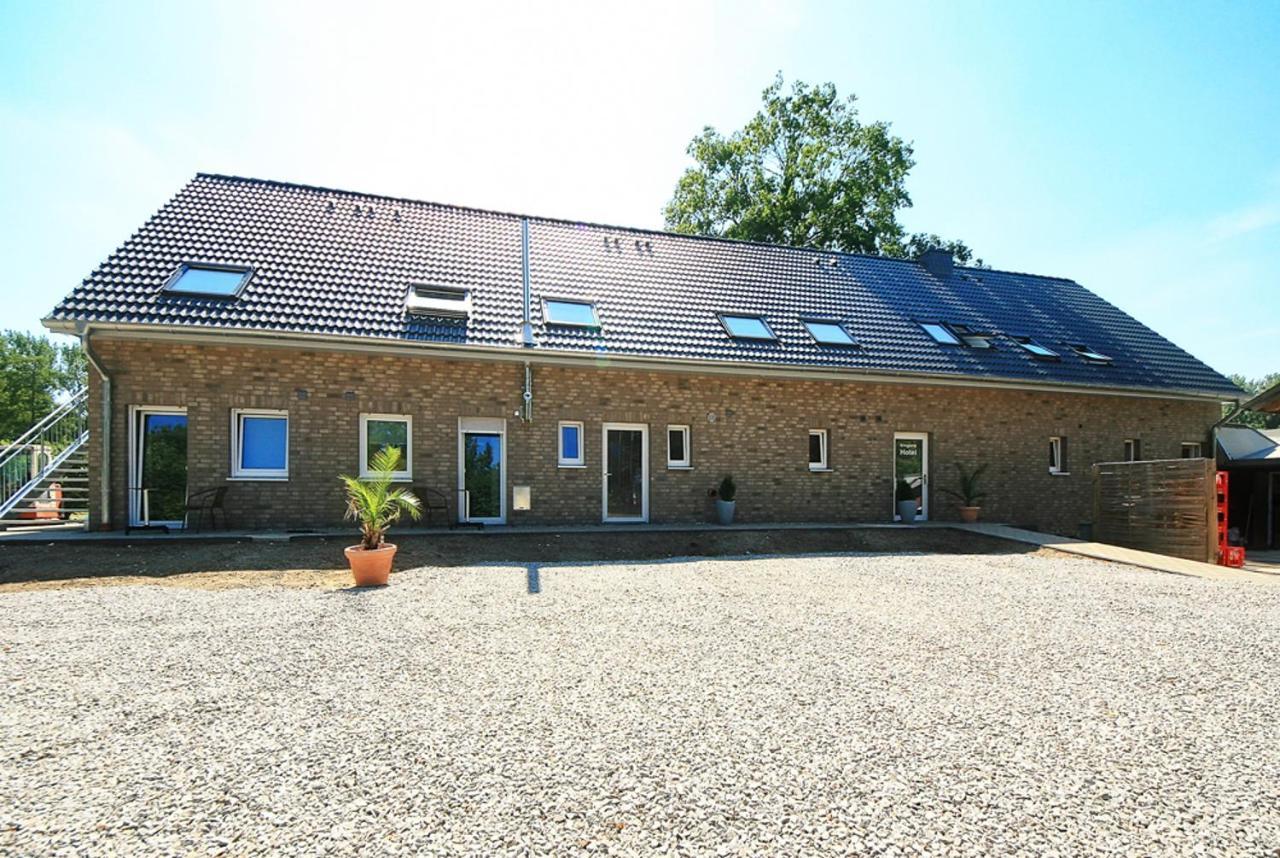 Hotel Birkensee Laatzen Exterior photo